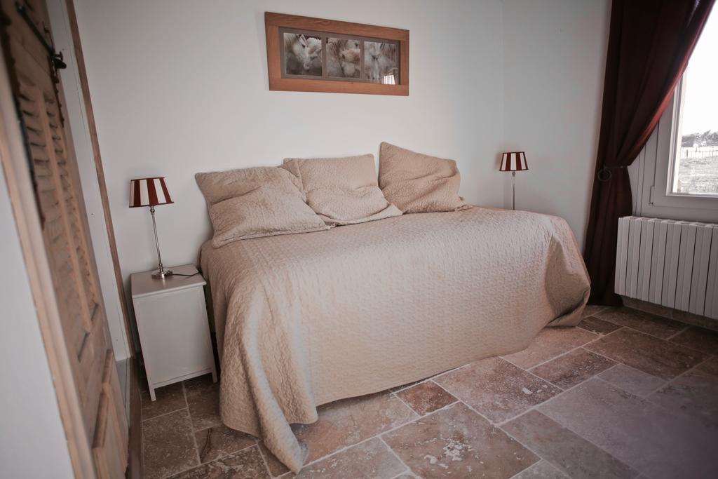 Gites Equestres Lou Caloun - Les Saintes Maries De La Mer Room photo