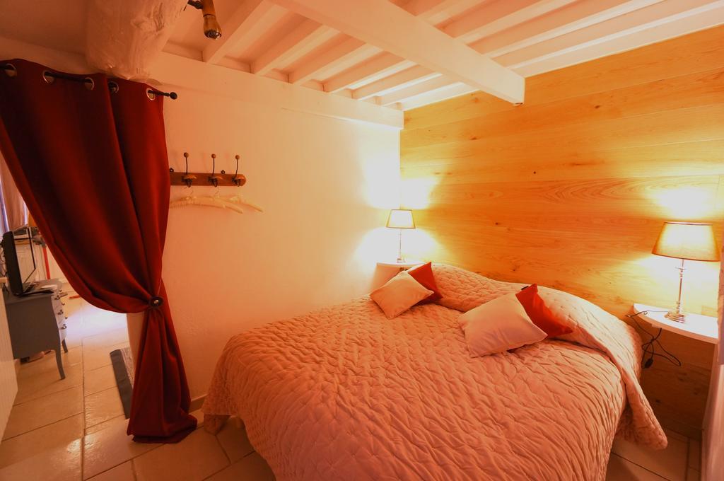 Gites Equestres Lou Caloun - Les Saintes Maries De La Mer Exterior photo