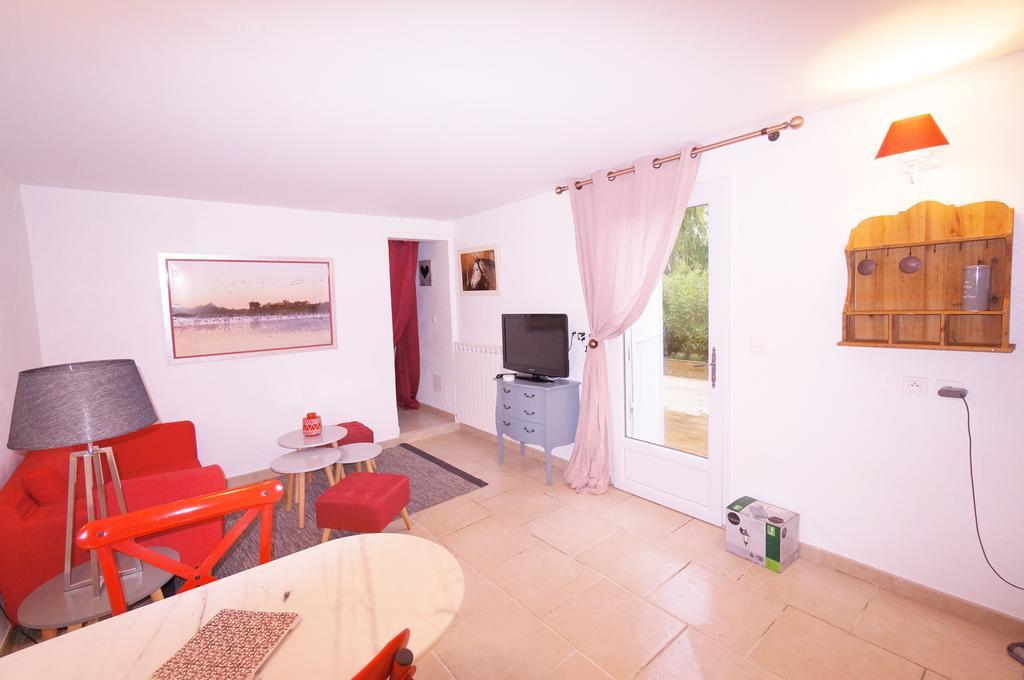 Gites Equestres Lou Caloun - Les Saintes Maries De La Mer Exterior photo